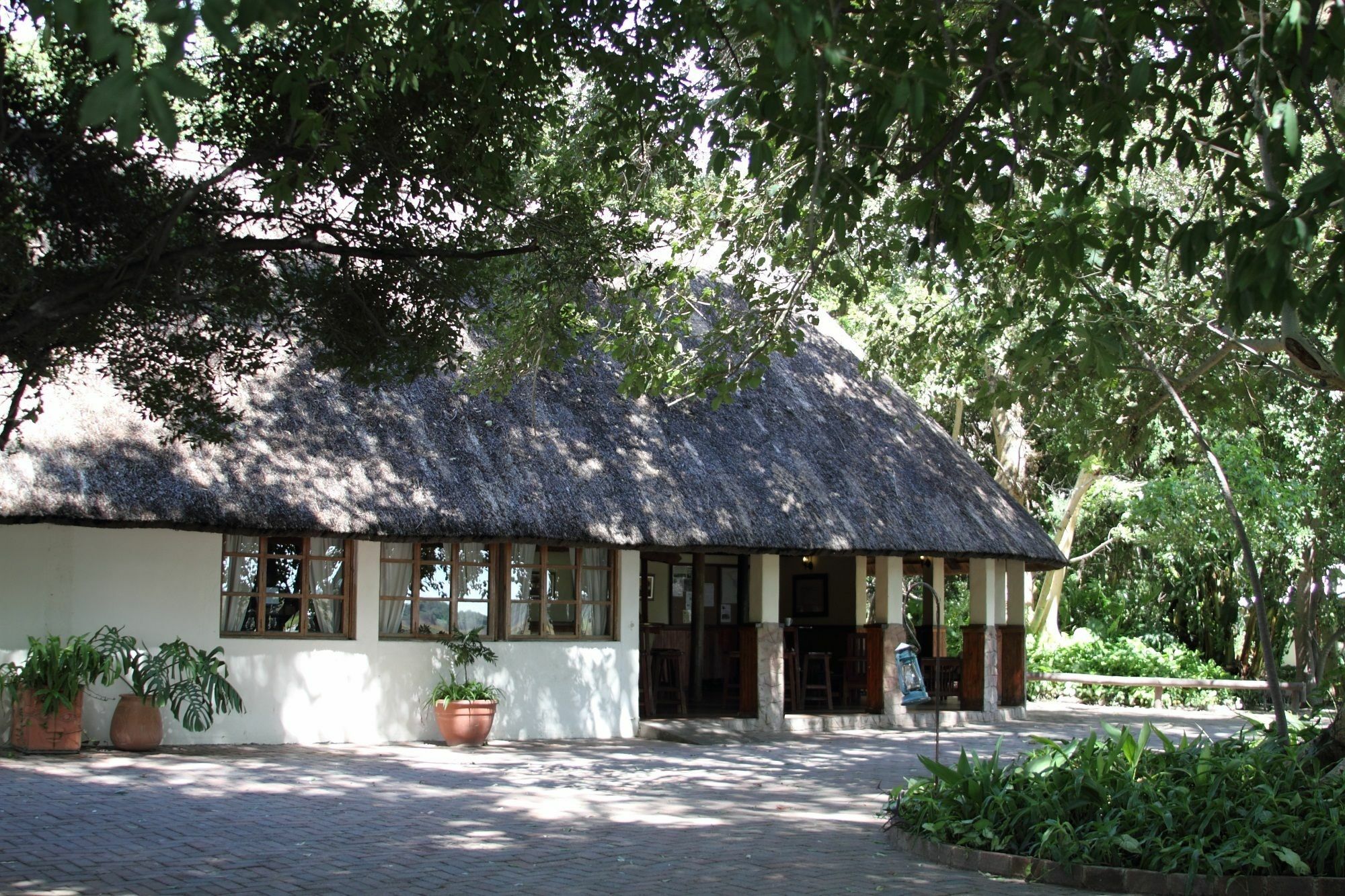 Island Safari Lodge Маун Экстерьер фото